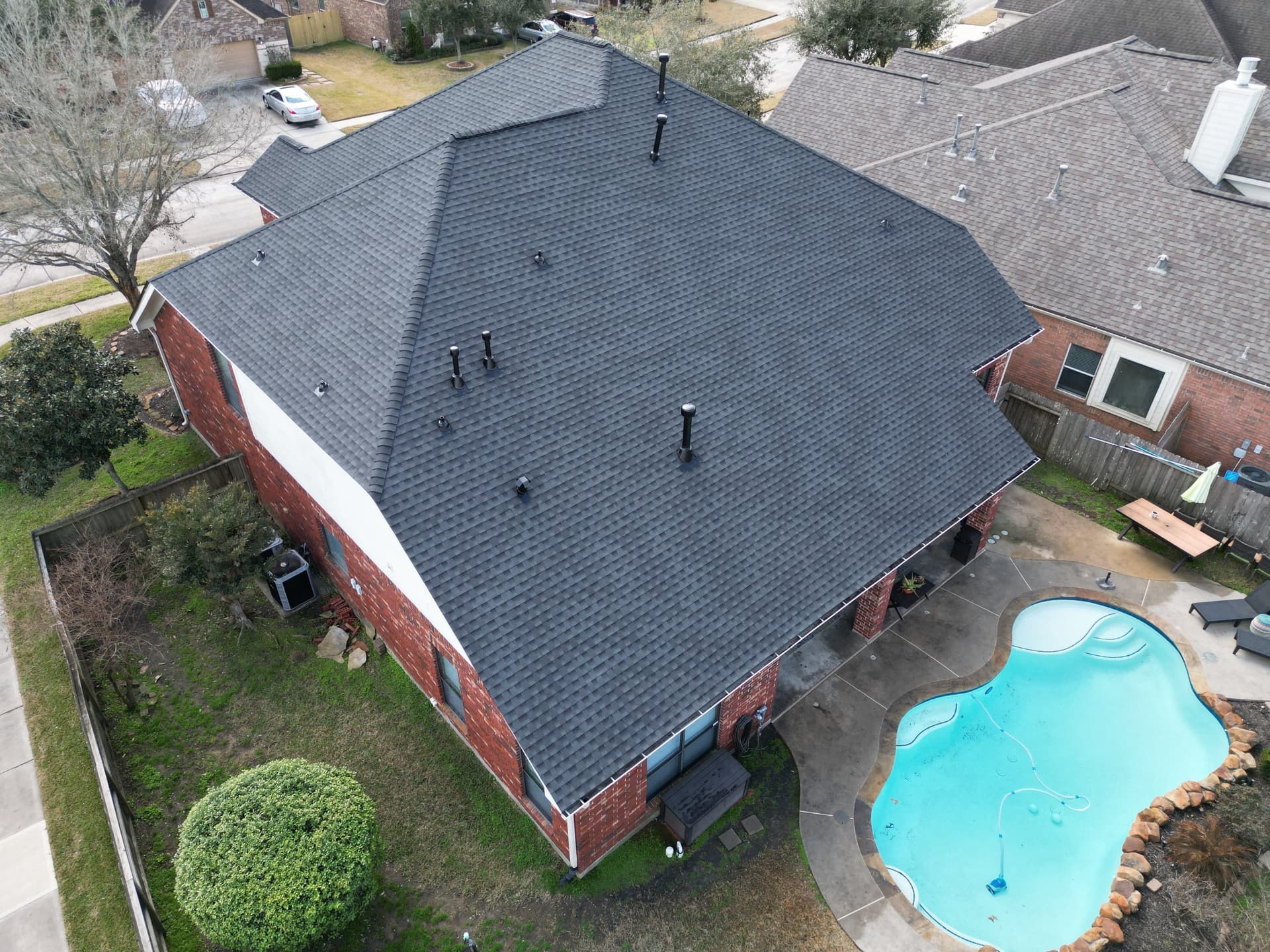 Roof Replacement with Charcoal Shingles in League City image