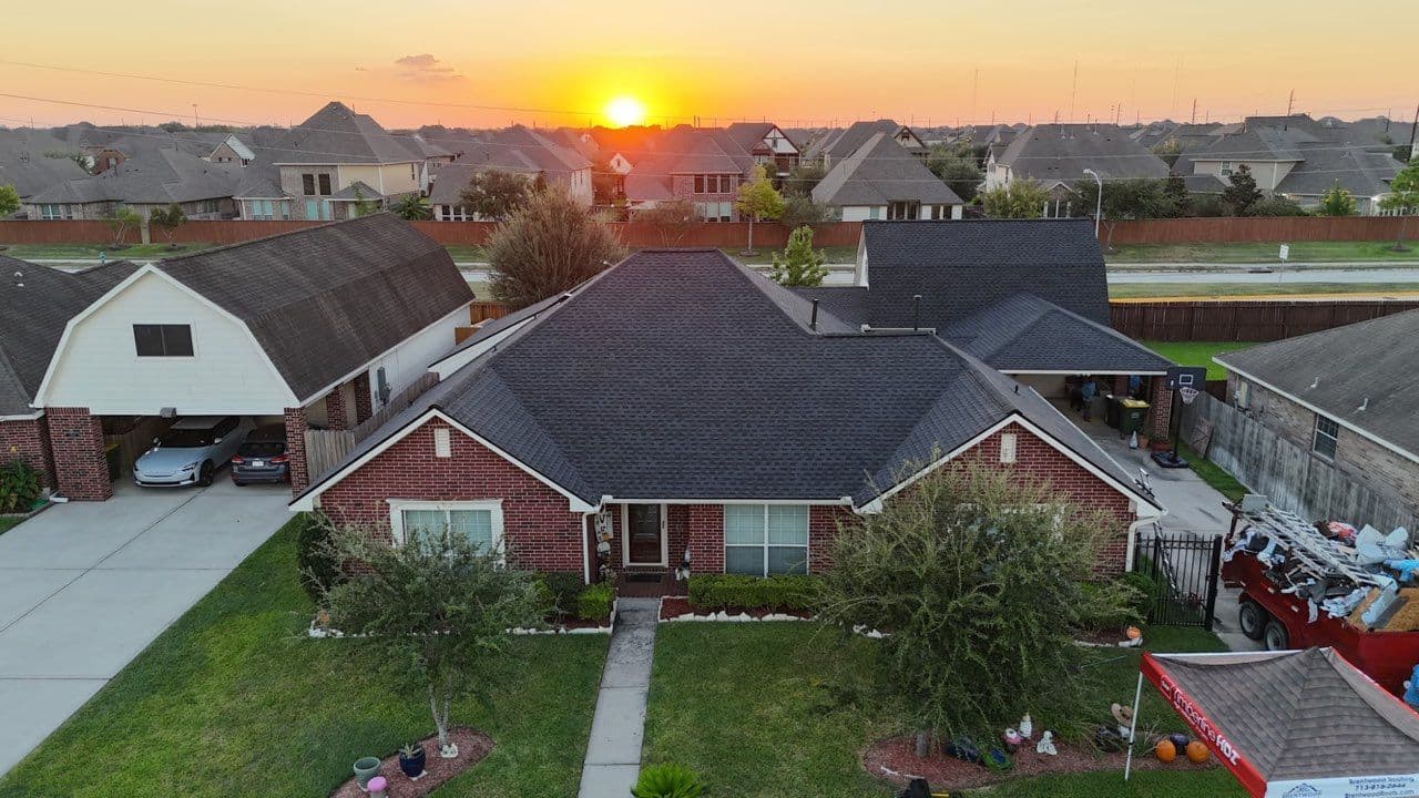 Gallery photos for Comprehensive Roof Assistance for Peace of Mind in Pearland: Image #3